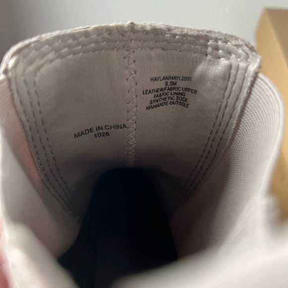 Listing for Steve Madden HAYLAN Grey Suede Boots (Size 9.5) - Picture 8 of 9